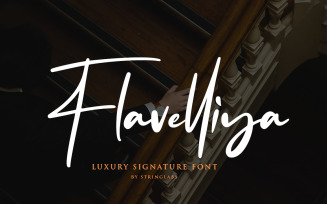 Flavellya - Luxury Signature Font