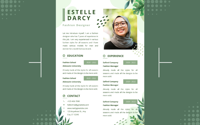 Green and White Minimalist Fashion Designer Resume