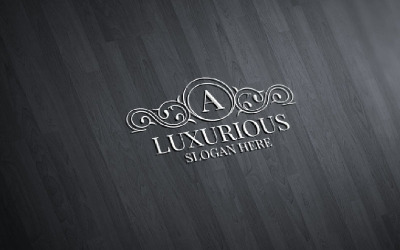 Luxuriöse Royal 3 Logo Vorlage