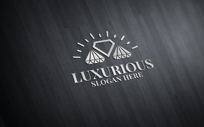Luxusní logo Royal 79 s logem Diamond