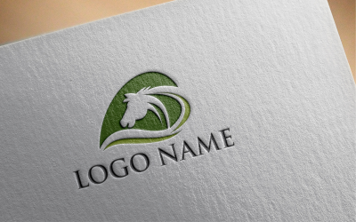 Modèle de logo abstrait vert cheval