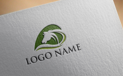 Modelo de logotipo abstrato verde cavalo