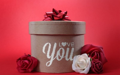 Maqueta de producto de caja de regalo romántica