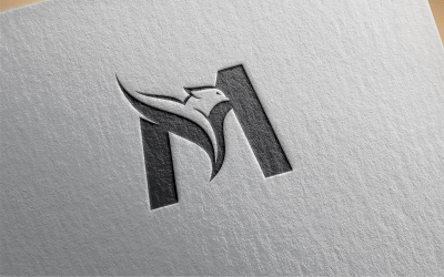 Plantilla de logotipo letra M águila
