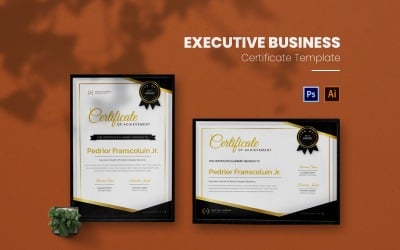 Modèle de certificat noir élégant