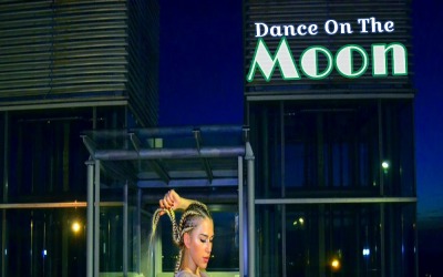 Dance On The Moon - заводная танцевальная фоновая музыка (видеоблог, веселье, энергичность, мода)