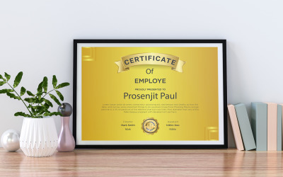 Certificado para cor dourada do funcionário