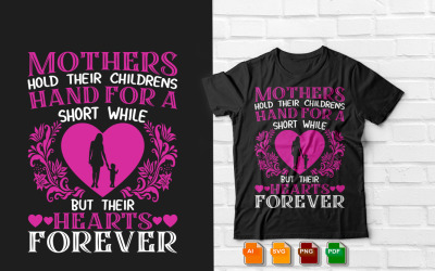 Diseño de camiseta de la mano de la madre sostiene a sus hijos