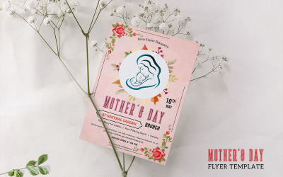 Modèle de flyer et de médias sociaux pour la fête des mères