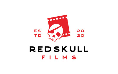 Film Sineması Logo Tasarımı İçin Film Şeridi Ile Korsanlar Kafatası