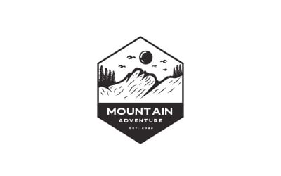 Création de logo d&amp;#39;étiquette de timbre d&amp;#39;aventure de montagne hipster vintage