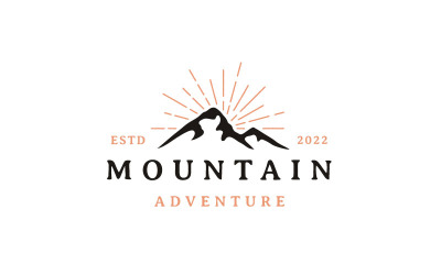 Vintage Hipster Mountain Adventure Outdoor Logo-ontwerp