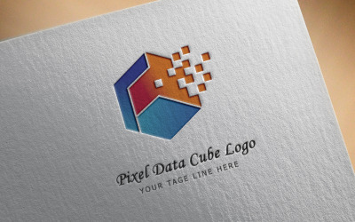 Дизайн логотипа пиксельного куба данных