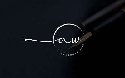 Création de logo de lettre AW de style studio de calligraphie