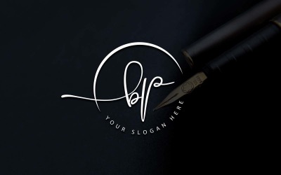 Création de logo de lettre BP de style studio de calligraphie