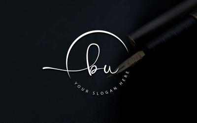 Création de logo de lettre BU de style studio de calligraphie