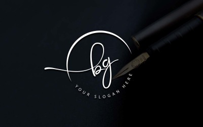 Design de logotipo de letra BG estilo estúdio de caligrafia