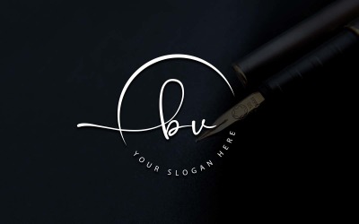 Design de logotipo de letra BV estilo estúdio de caligrafia