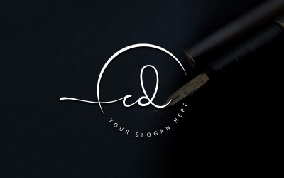 CD-Buchstaben-Logo-Design im Kalligraphie-Studio-Stil