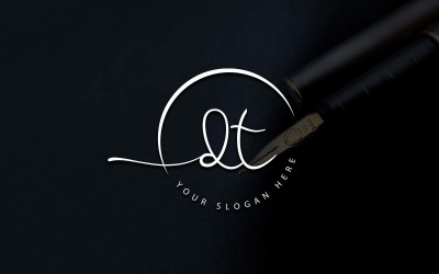 Design de logotipo de letra DT estilo estúdio de caligrafia
