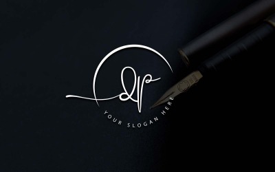 Diseño de logotipo de letra DP estilo estudio de caligrafía