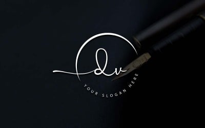 Diseño de logotipo de letra DV estilo estudio de caligrafía
