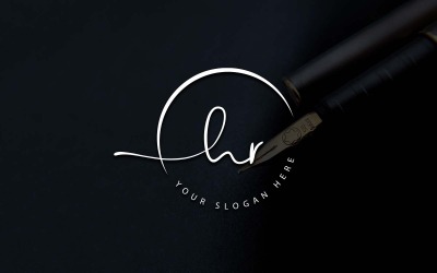 Diseño de logotipo de letra HR estilo estudio de caligrafía
