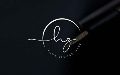 Kalligrafi Studio stil HZ bokstavslogotypdesign