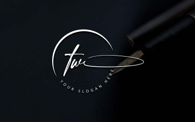 Création de logo de lettre TW de style studio de calligraphie