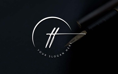 Design de logotipo de letra TT estilo estúdio de caligrafia