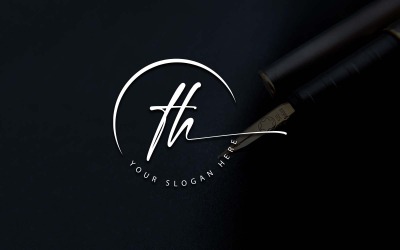 Kalligrafi Studio stil TH bokstavslogotypdesign