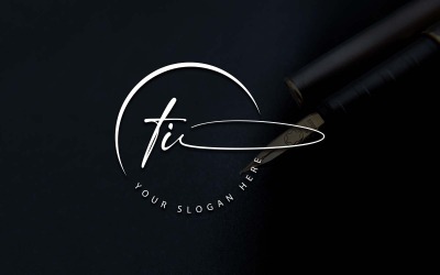 Kalligraphie-Studio-Stil TI-Letter-Logo-Design
