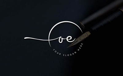 Kalligráfia Stúdió Stílusú OE Letter Logo Design - MÁRKA