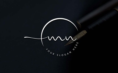Projekt logo litery MN w stylu Studio kaligrafii
