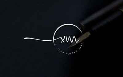 Kalligrafi Studio stil XM bokstavslogotypdesign