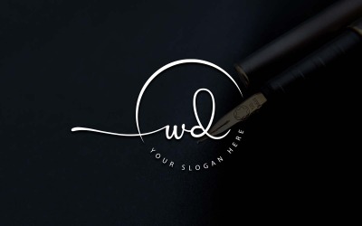 Projektowanie logo w kształcie litery WD w stylu Studio kaligrafii