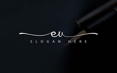 Kreativ fotografi EU Letter Logo Design
