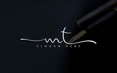 Kreativ fotografi MT Letter Logo Design
