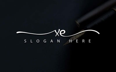 Творча фотографія XE лист дизайн логотипу