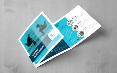 Zakelijke vierkante driebladige brochure