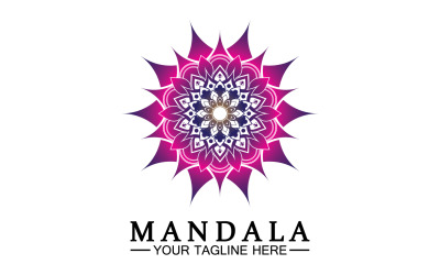 Decorazione mandala in ornamento etnico orientale doodle versione 33