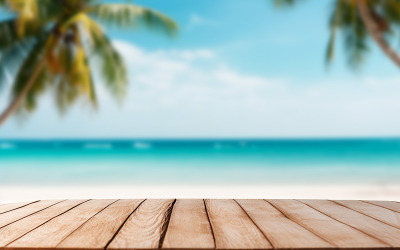 Sommar produkt display på trä podium vid havet tropisk strand