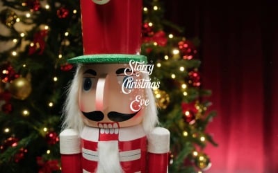 Wishes Rise To Stars / Starry Christmas Eve