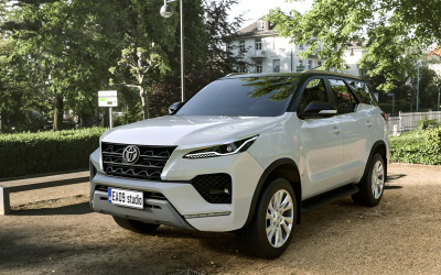 3д модель Toyota Fortuner Legender 2022 года выпуска