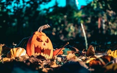 At Halloween-Halloween Spooky Music