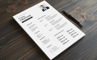 Modern CV Resume for Graphic Designer