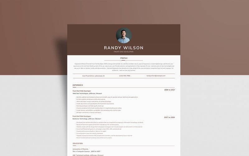Bezplatný vývojář uživatelského rozhraní - Randy Wilson Resume Template