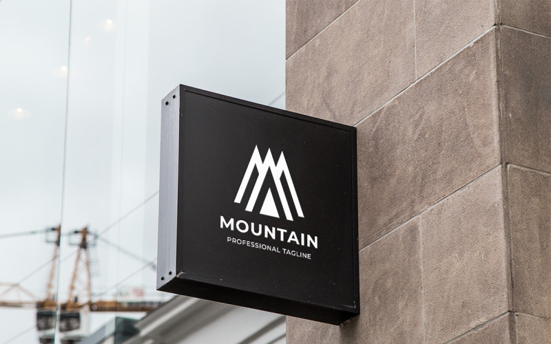 Szablon Logo Mountain Letter M.