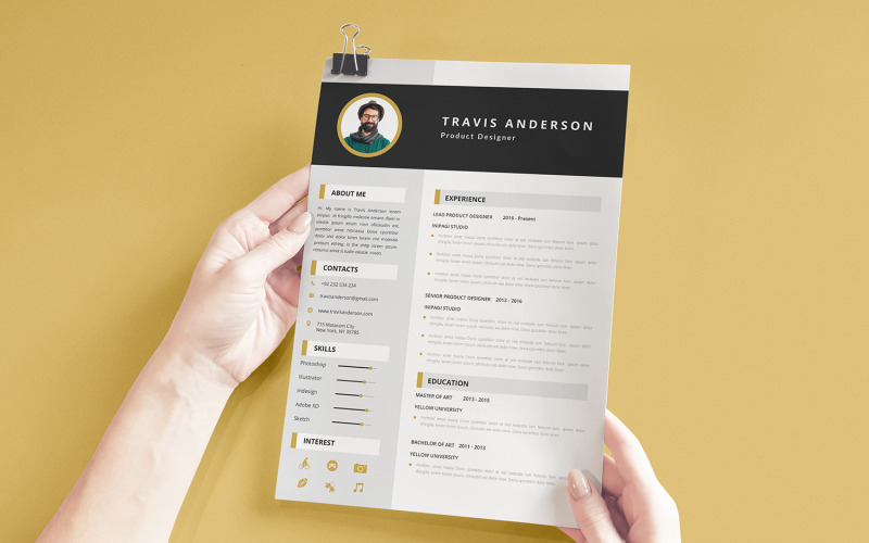 Modello di curriculum CV professionale di Travis