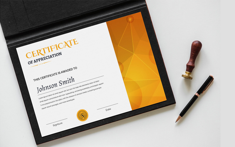 Modello di certificato di design elegante